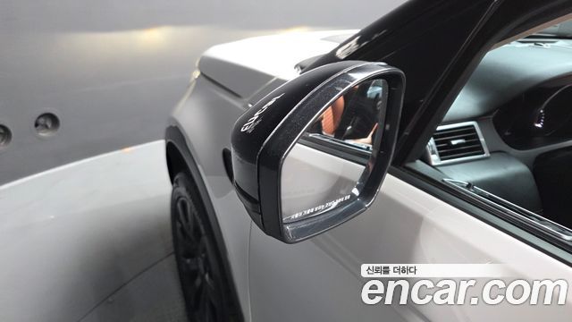 Land Rover Discovery Sport 2.0 TD4 HSE Luxury 2016 — фото 28