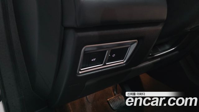 Land Rover Discovery Sport 2.0 TD4 HSE Luxury 2016 — фото 31