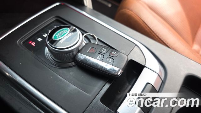 Land Rover Discovery Sport 2.0 TD4 HSE Luxury 2016 — фото 33