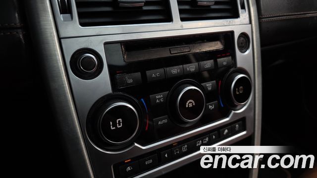 Land Rover Discovery Sport 2.0 TD4 HSE Luxury 2016 — фото 35
