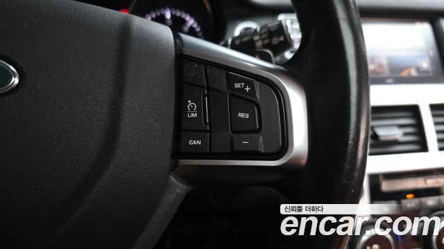 Land Rover Discovery Sport 2.0 TD4 HSE Luxury 2016 — фото 38