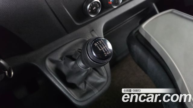 Renault Korea Master 2.3 Van L 2022 — фото 9