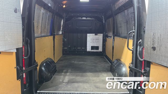 Renault Korea Master 2.3 Van L 2022 — фото 18