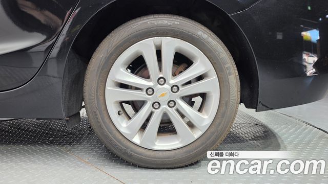 Chevrolet Cruze 1.4 Turbo LT Deluxe 2017 — фото 21