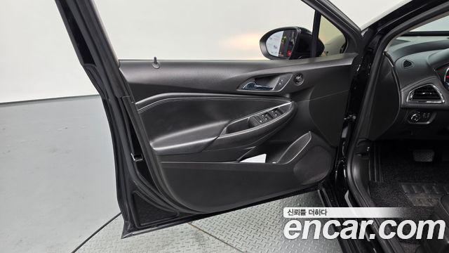 Chevrolet Cruze 1.4 Turbo LT Deluxe 2017 — фото 24