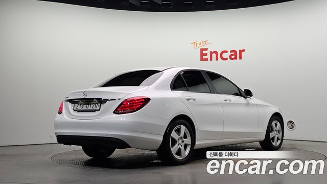 Mercedes-Benz C-Class (W205) C200 2016 — фото 2