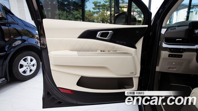 Kia Carnival (IV) Gasoline 9-Seater Hi Limousine (7-seater Limousine(Special vehicle) 2026 — фото 6