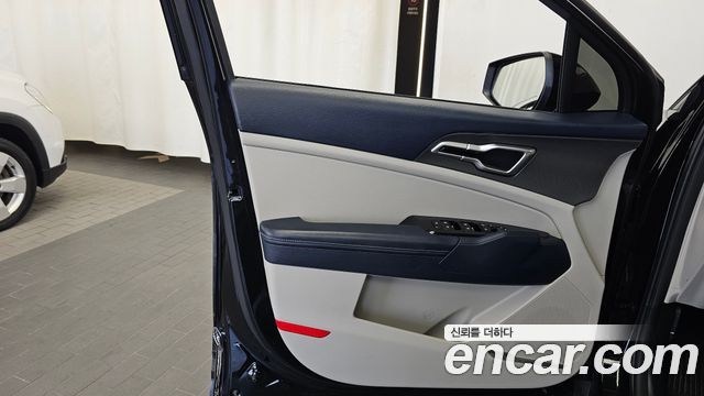 Kia Sportage (V) Gasoline 1.6 Turbo 4WD Nobleless Gravity 2023 — фото 24