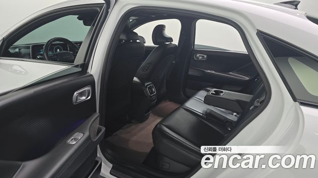 Hyundai Ioniq 6 Long Range AWD Prestige 2023 — фото 12