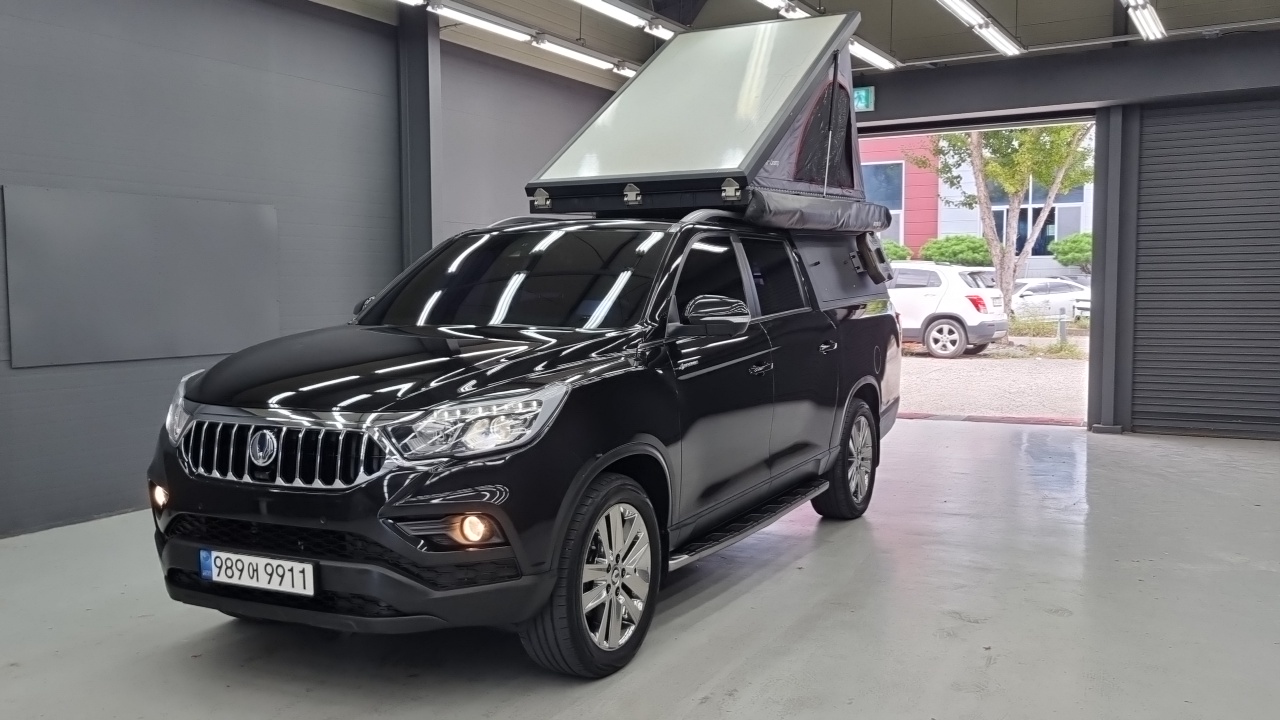 KG Mobility (SsangYong) Rexton Sports Khan Diesel 2.2 4WD Professional S (5-Link) 2019 — фото 1