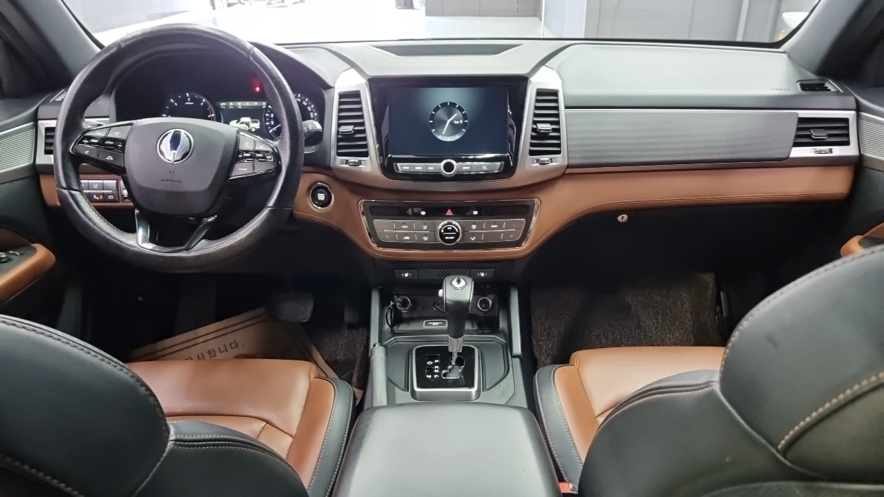 KG Mobility (SsangYong) Rexton Sports Khan Diesel 2.2 4WD Professional S (5-Link) 2019 — фото 7