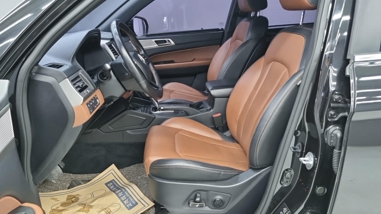KG Mobility (SsangYong) Rexton Sports Khan Diesel 2.2 4WD Professional S (5-Link) 2019 — фото 21