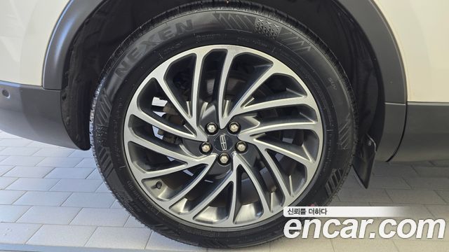Lincoln Nautilus (I) 2.7 Reserve AWD 2019 — фото 5