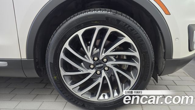 Lincoln Nautilus (I) 2.7 Reserve AWD 2019 — фото 27