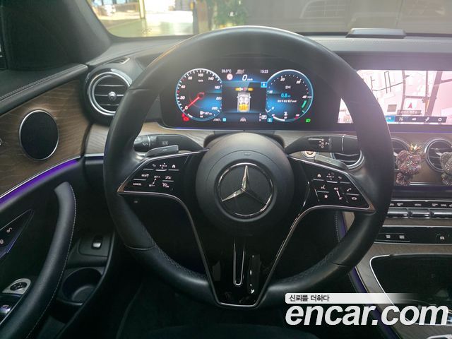 Mercedes-Benz E-Class (W213) E220d 4MATIC Exclusive 2021 — фото 19