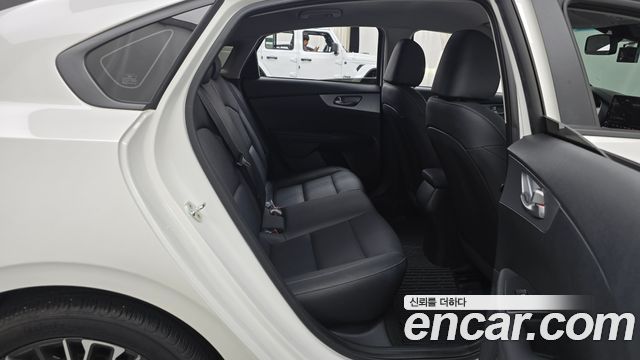 Kia K3 (II) 1.6 Prestige 2022 — фото 11