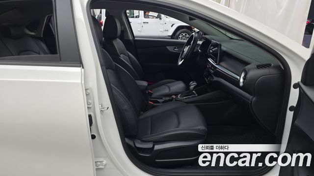 Kia K3 (II) 1.6 Prestige 2022 — фото 26