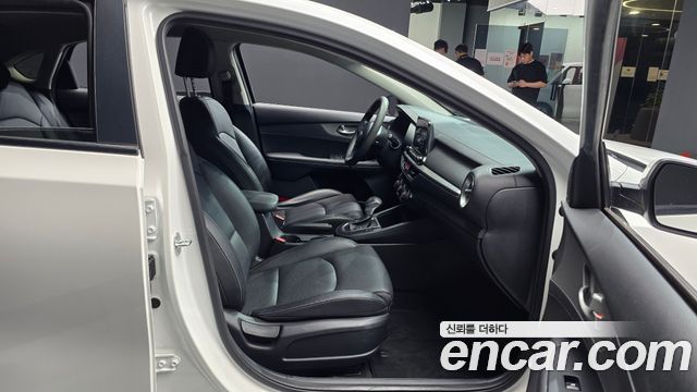 Kia K3 Trendy 2020 — фото 15