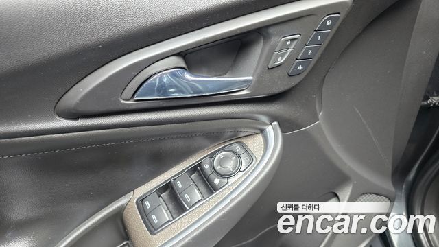 Chevrolet Malibu 2.0 Turbo LT Permium 2017 — фото 17
