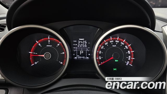 KG Mobility (SsangYong) Tivoli Diesel LX 2WD 2016 — фото 8