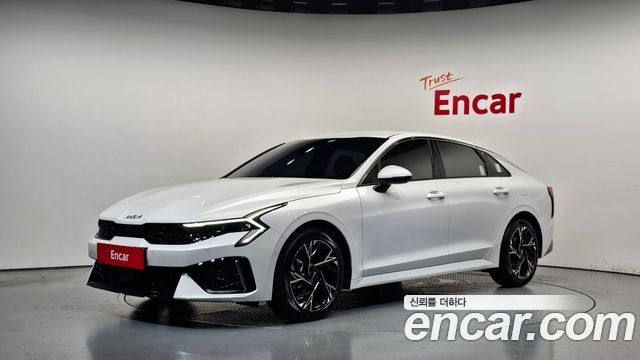 Kia K5 (III) 2.0 Noblesse 2025 — фото 1
