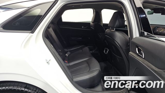 Kia K5 (III) 2.0 Noblesse 2025 — фото 11