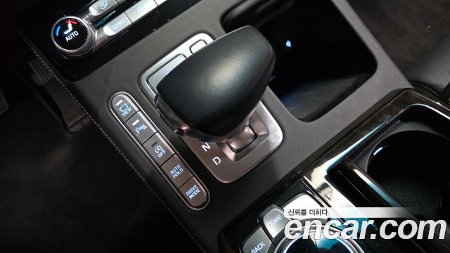 Genesis G90 3.8 AWD Premium Luxury 2019 — фото 9
