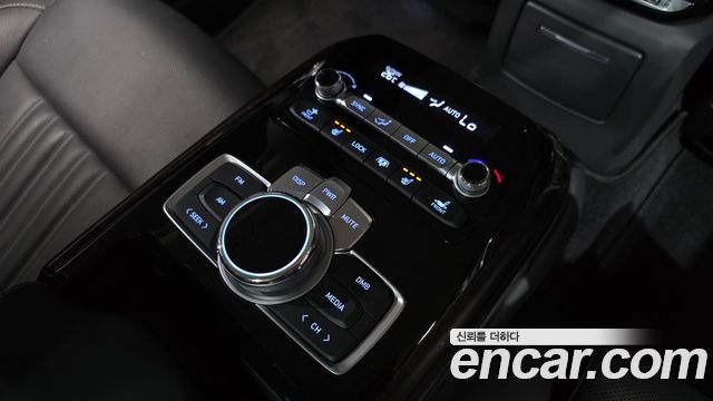 Genesis G90 3.8 AWD Premium Luxury 2019 — фото 19