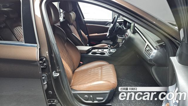 Genesis G70 2.0T Supreme 2018 — фото 10