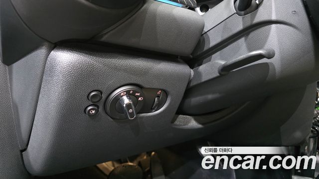 MINI Cooper 5Door Resolute Edition 3rd Gen 2023 — фото 14