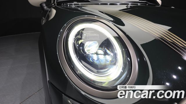 MINI Cooper 5Door Resolute Edition 3rd Gen 2023 — фото 22