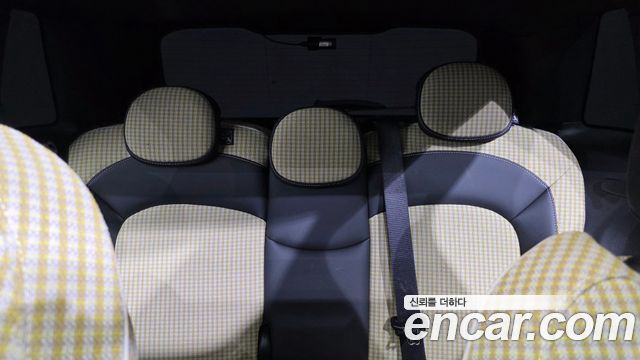 MINI Cooper 5Door Resolute Edition 3rd Gen 2023 — фото 29