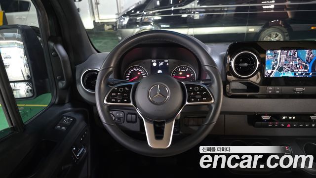 Mercedes-Benz Sprinter 3.0 Diesel W907 2022 — фото 13
