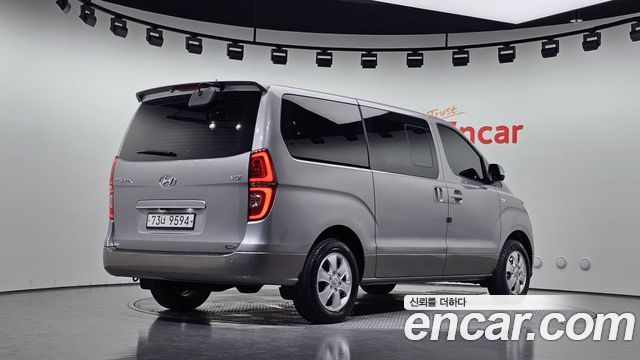 Hyundai Grand Starex 4WD Wagon 12-Seater Modern 2019 — фото 2