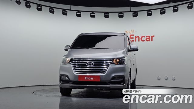 Hyundai Grand Starex 4WD Wagon 12-Seater Modern 2019 — фото 3
