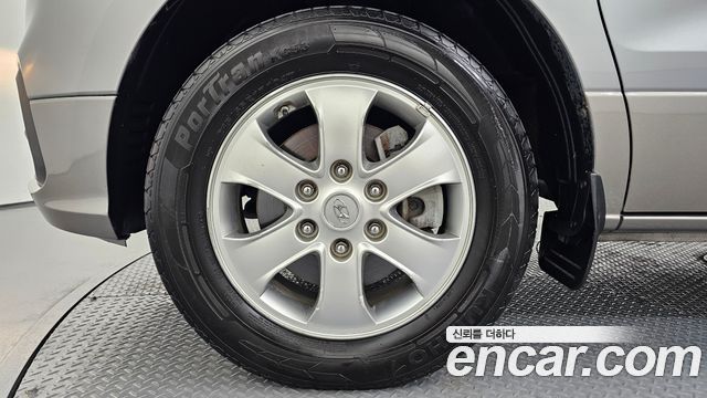 Hyundai Grand Starex 4WD Wagon 12-Seater Modern 2019 — фото 5