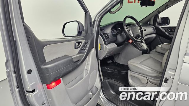Hyundai Grand Starex 4WD Wagon 12-Seater Modern 2019 — фото 10