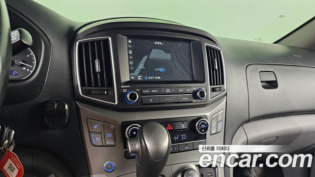 Hyundai Grand Starex 4WD Wagon 12-Seater Modern 2019 — фото 12