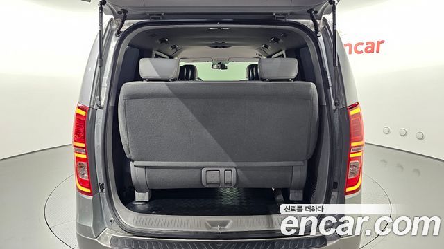Hyundai Grand Starex 4WD Wagon 12-Seater Modern 2019 — фото 16