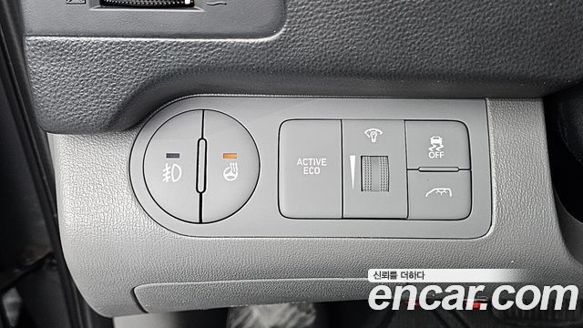 Hyundai Grand Starex 4WD Wagon 12-Seater Modern 2019 — фото 19