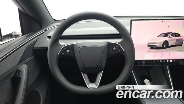 Tesla Model Y Premium Long Range AWD 2026 — фото 13