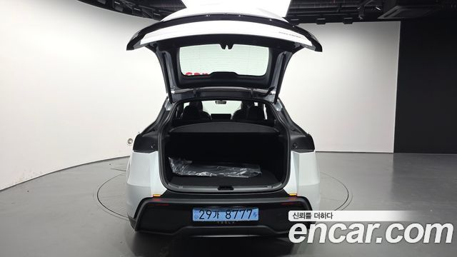 Tesla Model Y Premium Long Range AWD 2026 — фото 20