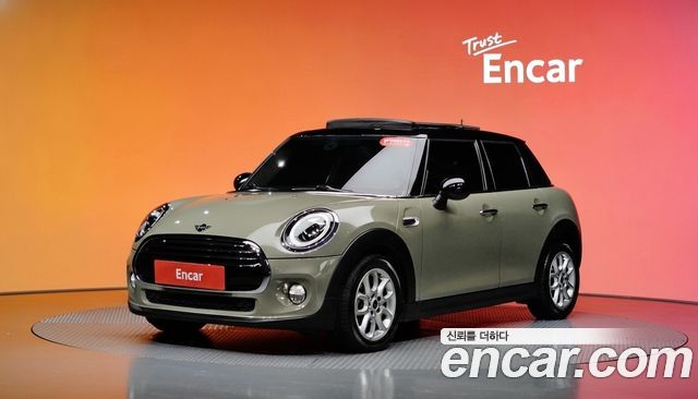 MINI Cooper 5Door HIGH 3rd 2019 — фото 1