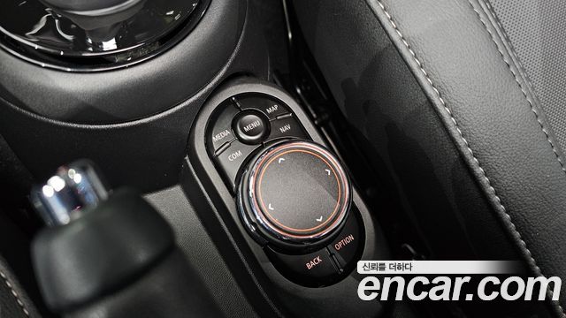 MINI Cooper 5Door HIGH 3rd 2019 — фото 27