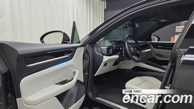 Porsche Macan EV Base 2025 — фото 10