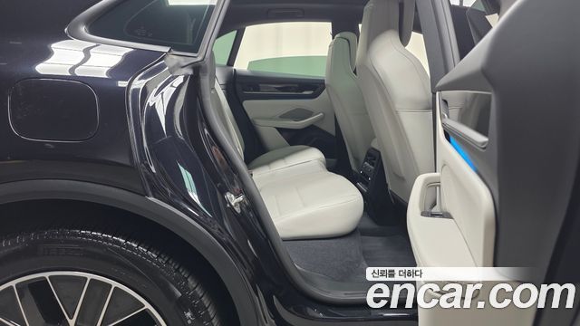 Porsche Macan EV Base 2025 — фото 15