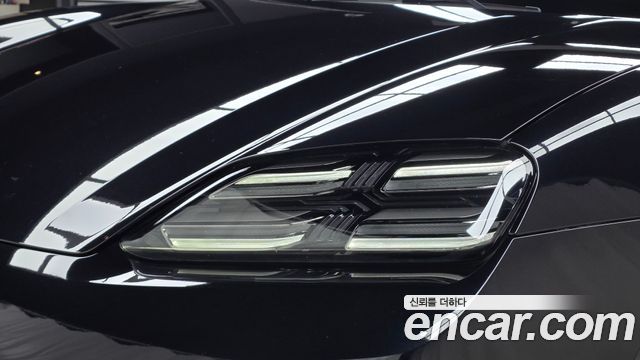 Porsche Macan EV Base 2025 — фото 28
