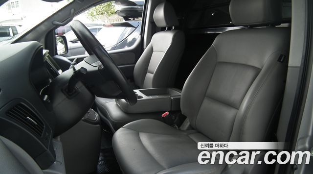 Hyundai Grand Starex Van 3-Seater Smart 2021 — фото 10