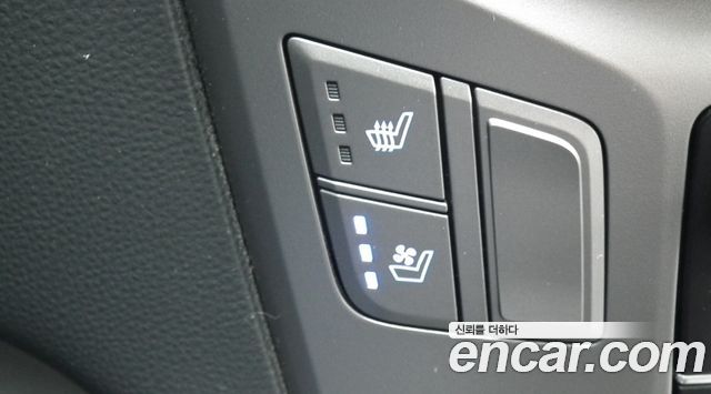 Hyundai Grand Starex Van 3-Seater Smart 2021 — фото 20