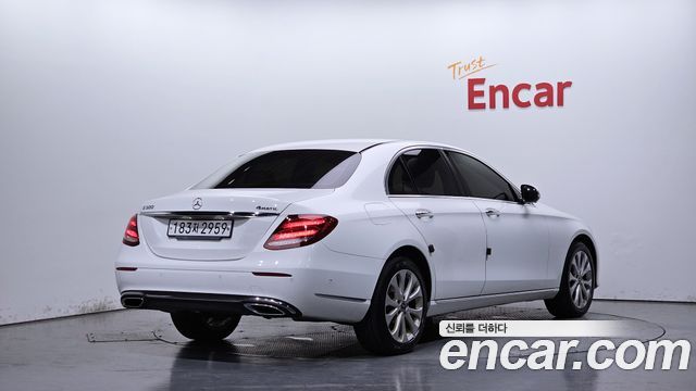 Mercedes-Benz E-Class (W213) E300 4MATIC Exclusive 2020 — фото 2